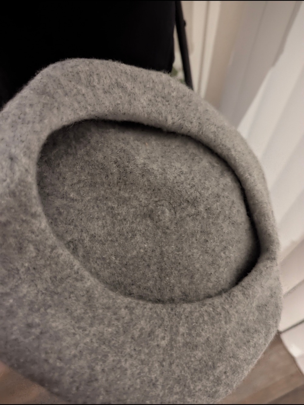 Classic Grey Wool Beret - Picture 4 of 4